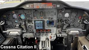 Controle de uma cabine de avião
